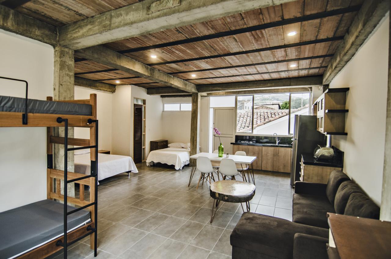 Moonshine Boutique Hostal Cali Exterior foto